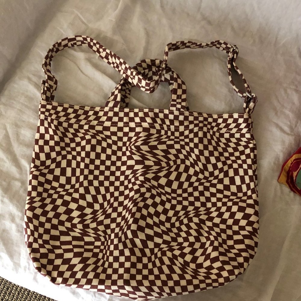 BAGGU Horizontal Duck Bag  maroon trippy checker NEW !!!!